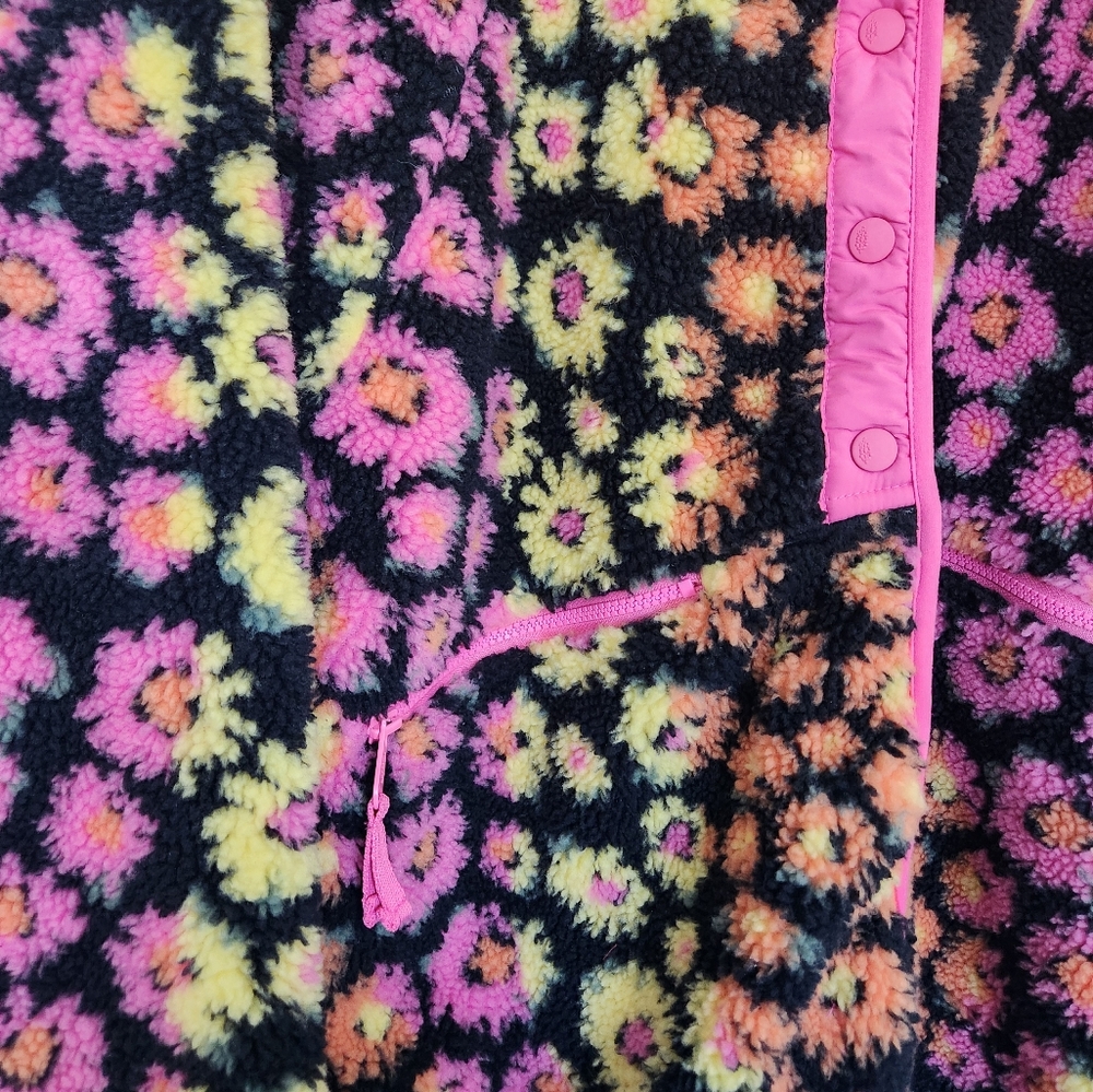 Floral Fleece Jacket in Black with Pink Trim - Picture 6 of 11